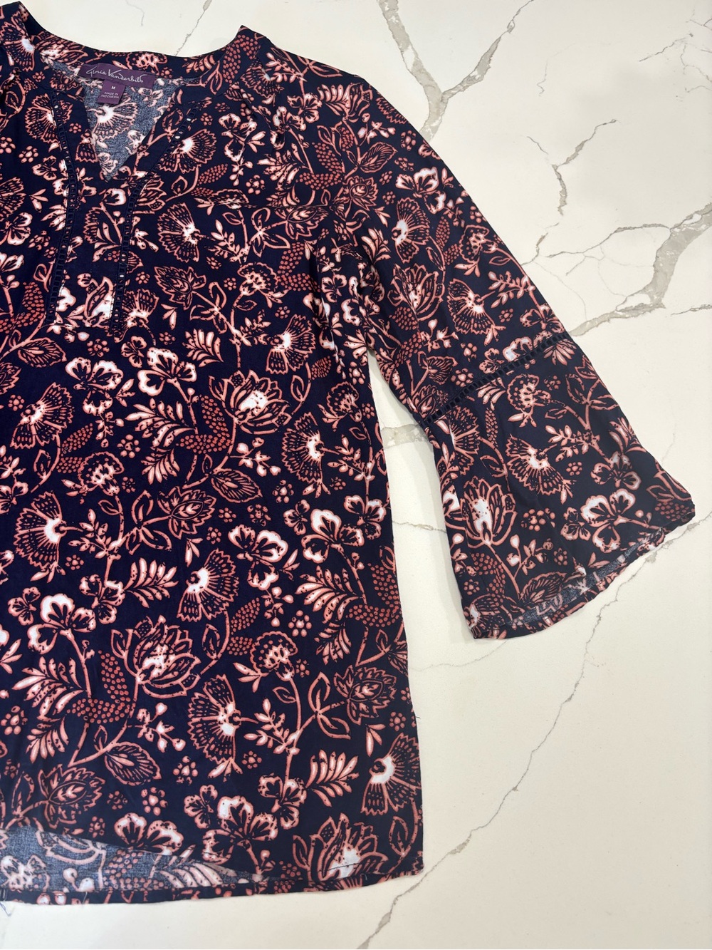 Gloria Vanderbilt Nova Navy Coral Floral V-Neck Tunic Blouse Top Bell Sleeve M - Picture 6 of 16